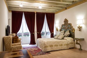 Suite (Lavinia, view on Juliet's Balcony) | Ausblick vom Zimmer