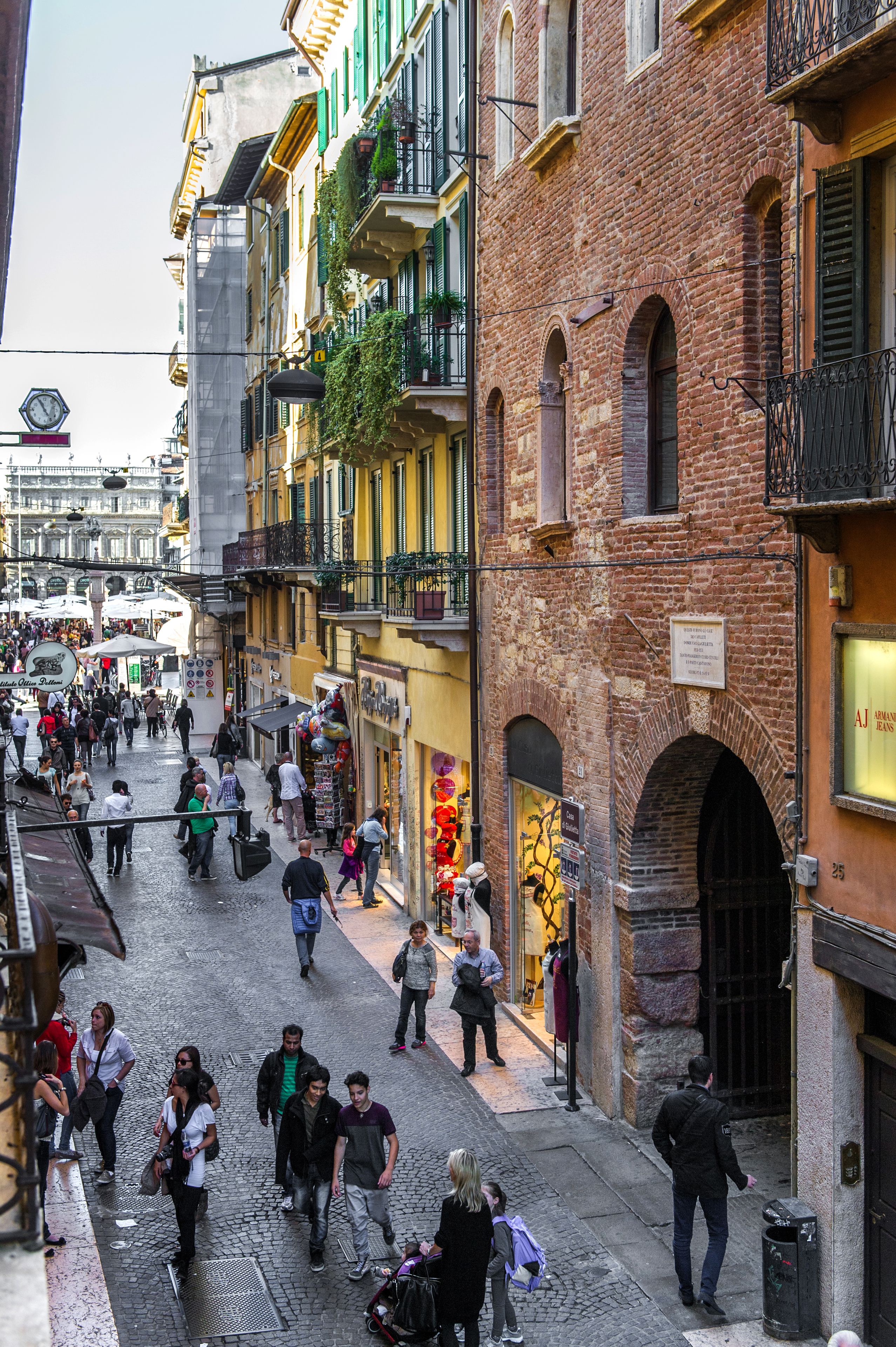 Foto - La Corte Di Giulietta