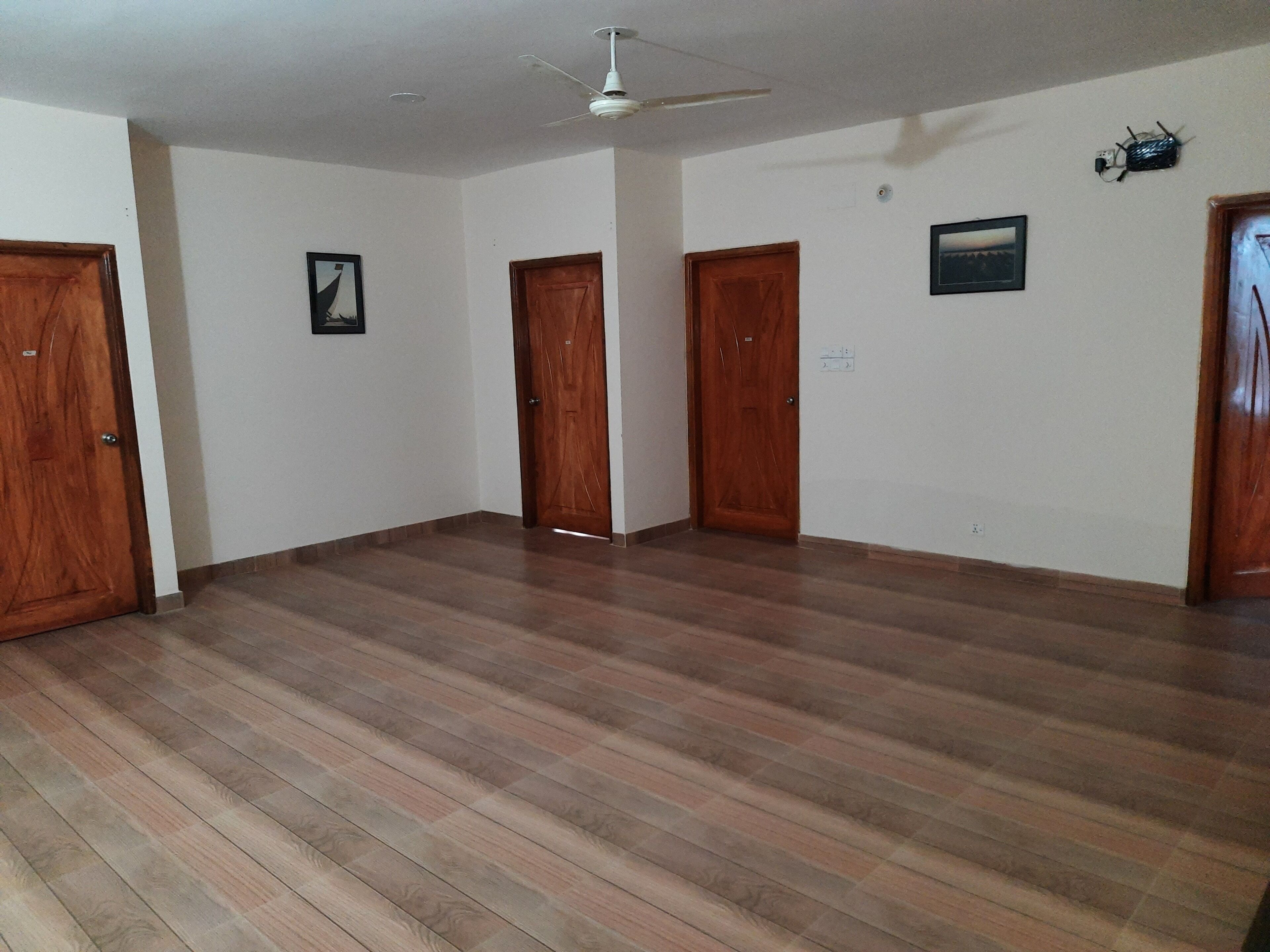 32-inch tv with cable channels