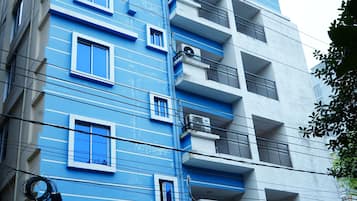 Front of property – evening/night