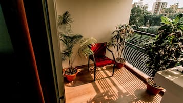 Kamar Twin Deluks, 2 Tempat Tidur Twin, pemandangan kota | 1 kamar tidur, seprai premium, dan selimut bulu angsa