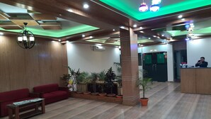 Quầy tiếp tân