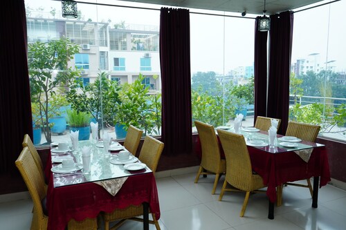 Garden Residents Uttara - Lake View