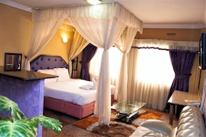 1 bedroom, in-room safe, desk, iron/ironing board