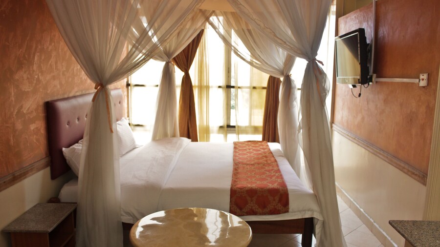 Pearl Palace Hotel