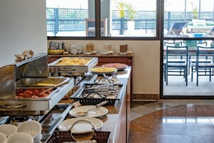 Breakfast, lunch and dinner served