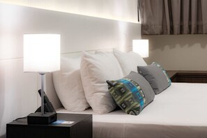 Minibar, in-room safe, individually decorated, individually furnished