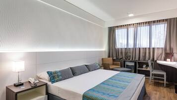 Minibar, in-room safe, individually decorated, individually furnished