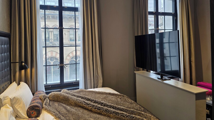 The Rex – Formerly Hotel Gotham