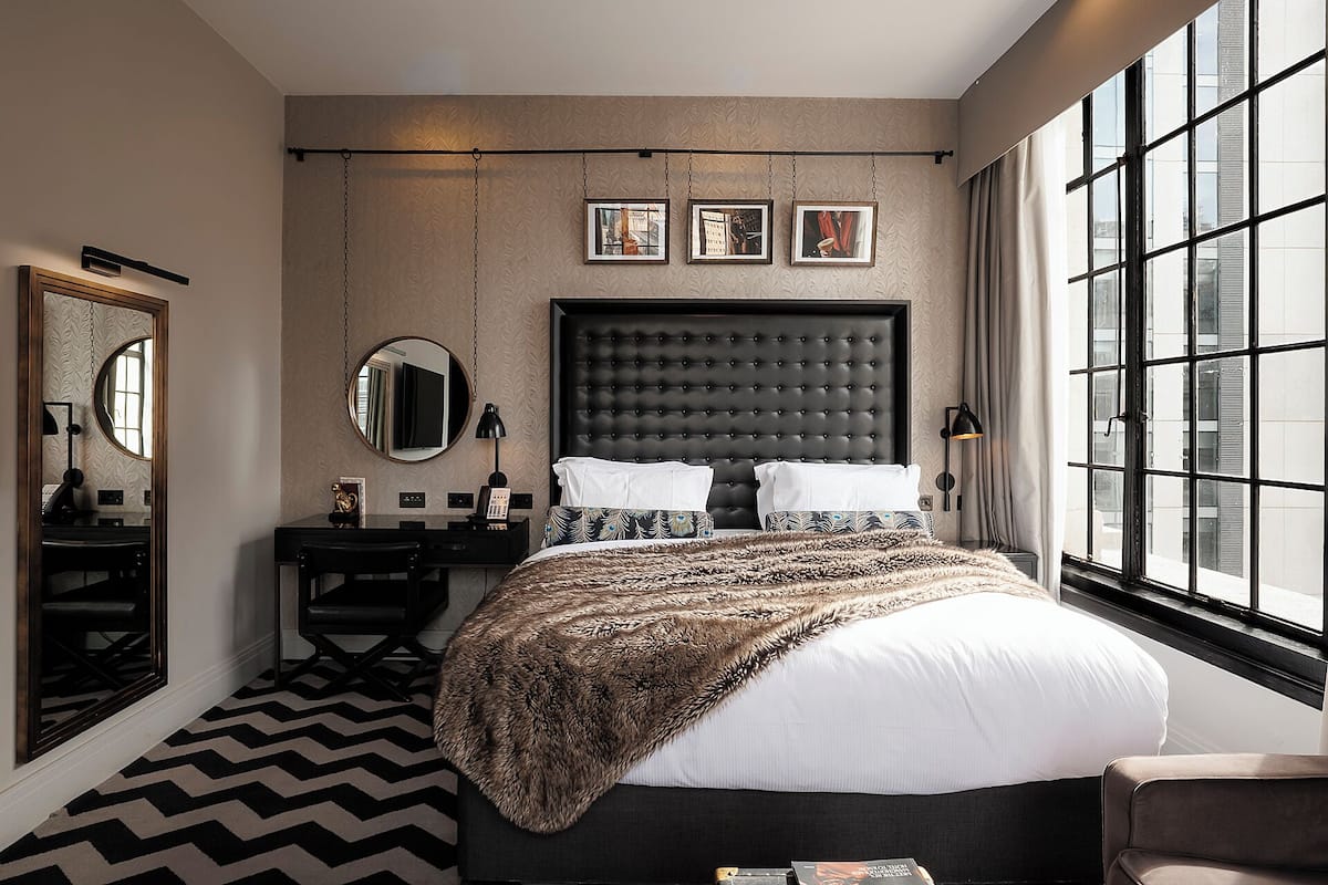 Executive Club Double Room | 1 bedroom, Egyptian cotton sheets, premium bedding, minibar