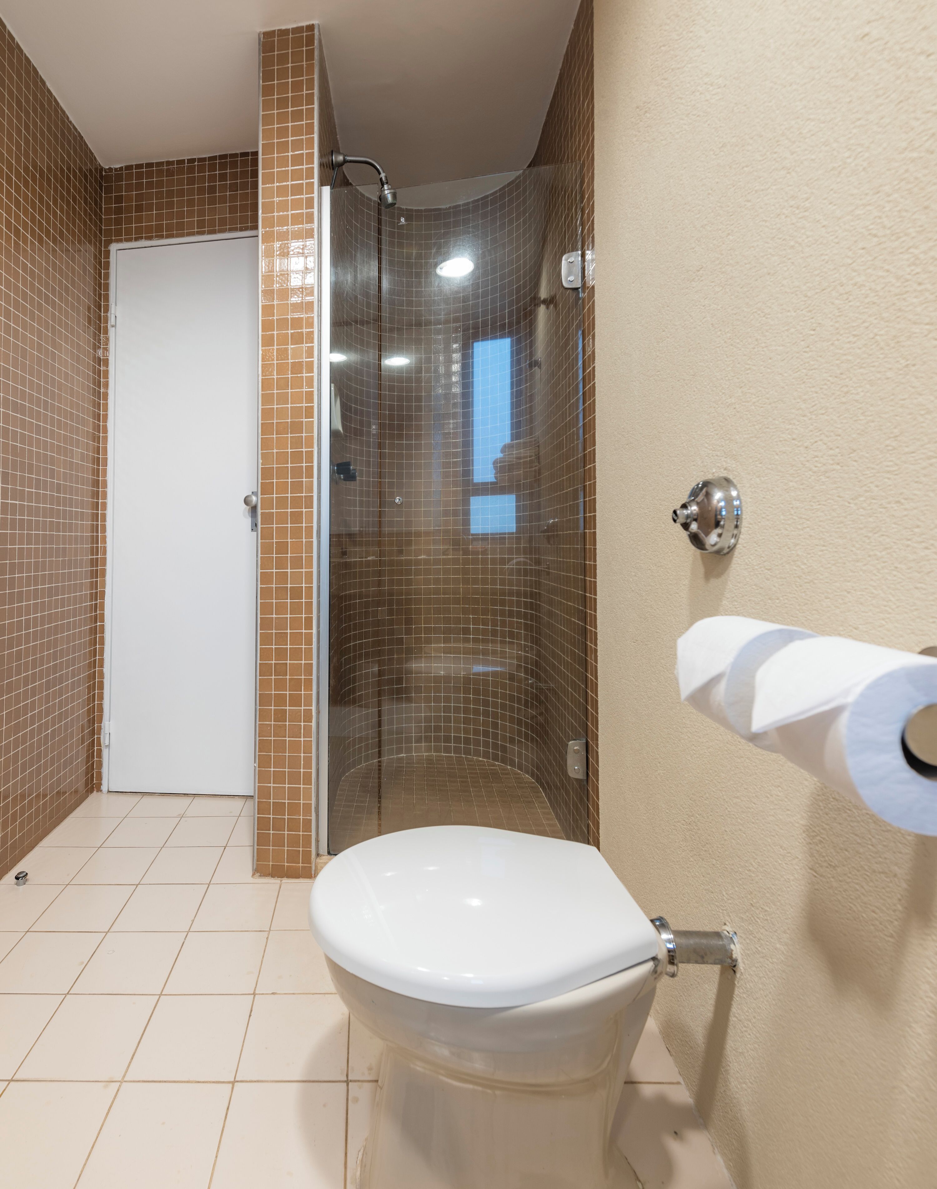 minibar, in-room safe, blackout curtains, soundproofing