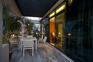 Penthouse Elite | Pemandangan dari kamar