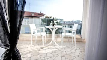 Economy Double Room Single Use | Terrace/patio