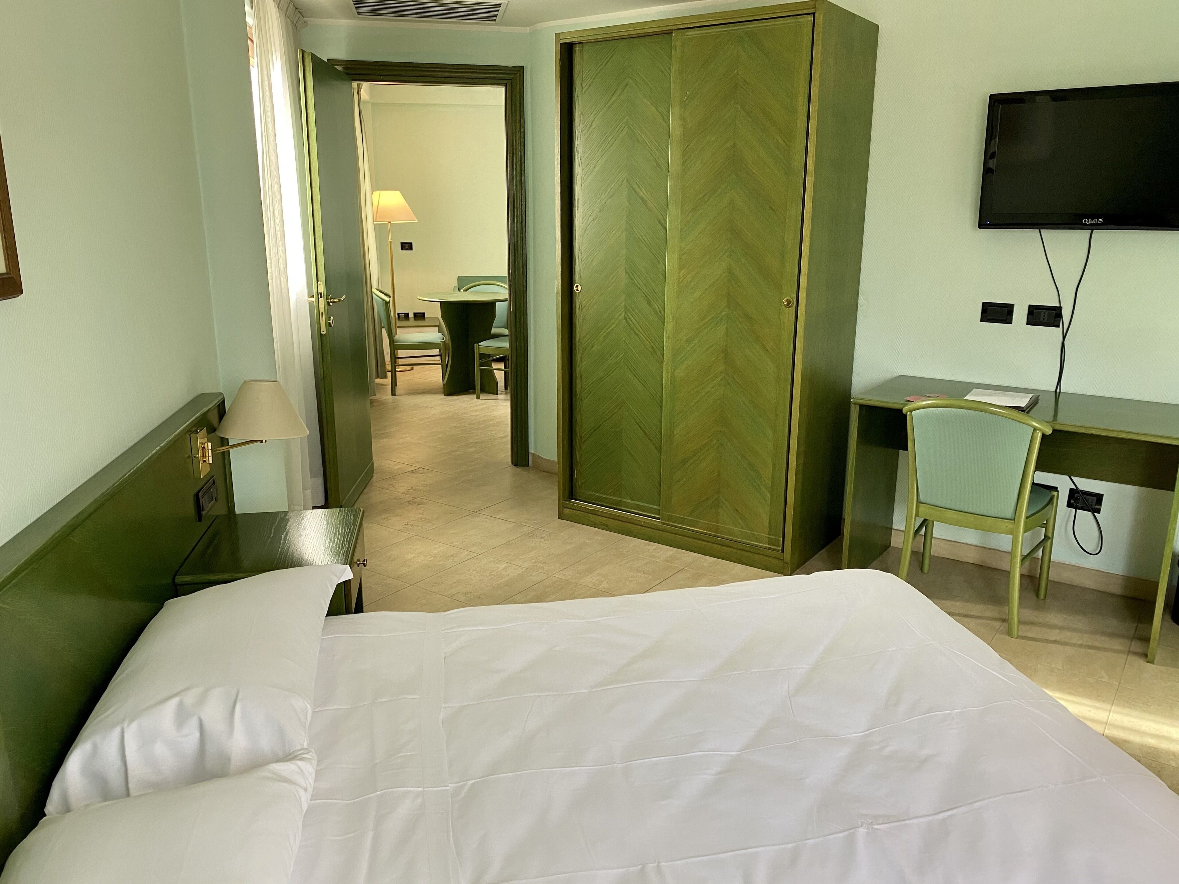 Suite | Minibar, brankas, dan didekorasi berbeda-beda