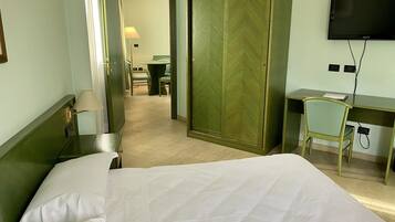 Suite | Minibar, brankas, dan didekorasi berbeda-beda