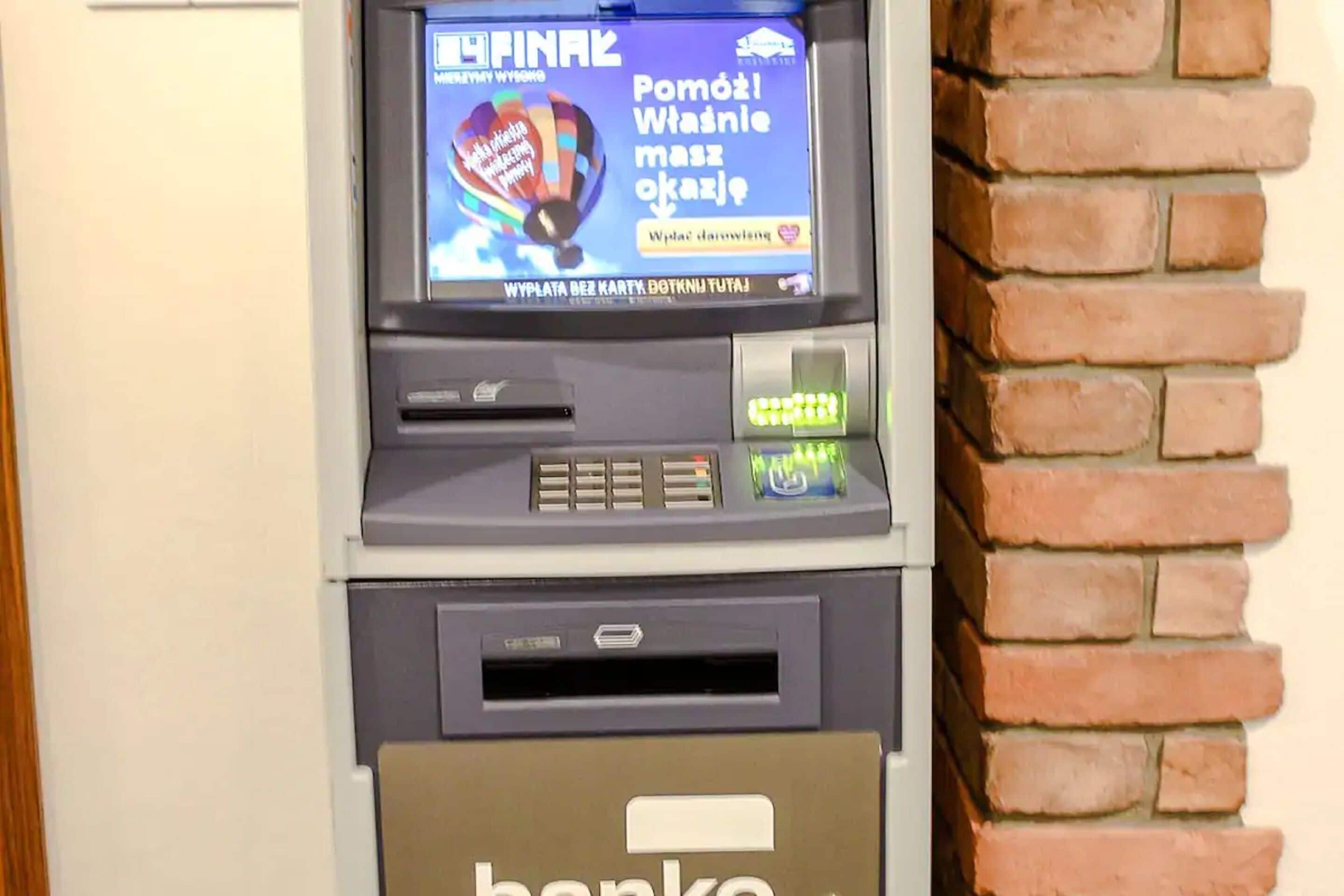 atm/banking on site