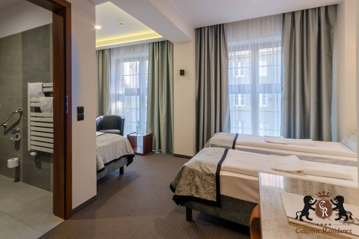 Triple Room | Frette Italian sheets, premium bedding, memory foam beds, in-room safe