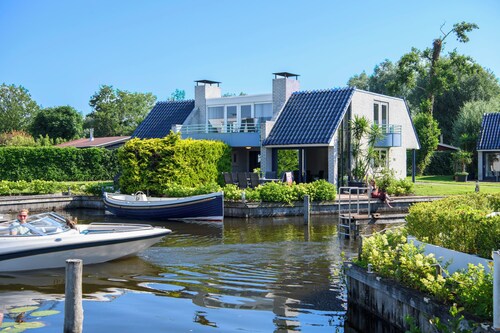 Loosdrecht Rien van den Broeke Village