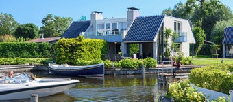 Loosdrecht Rien van den Broeke Village