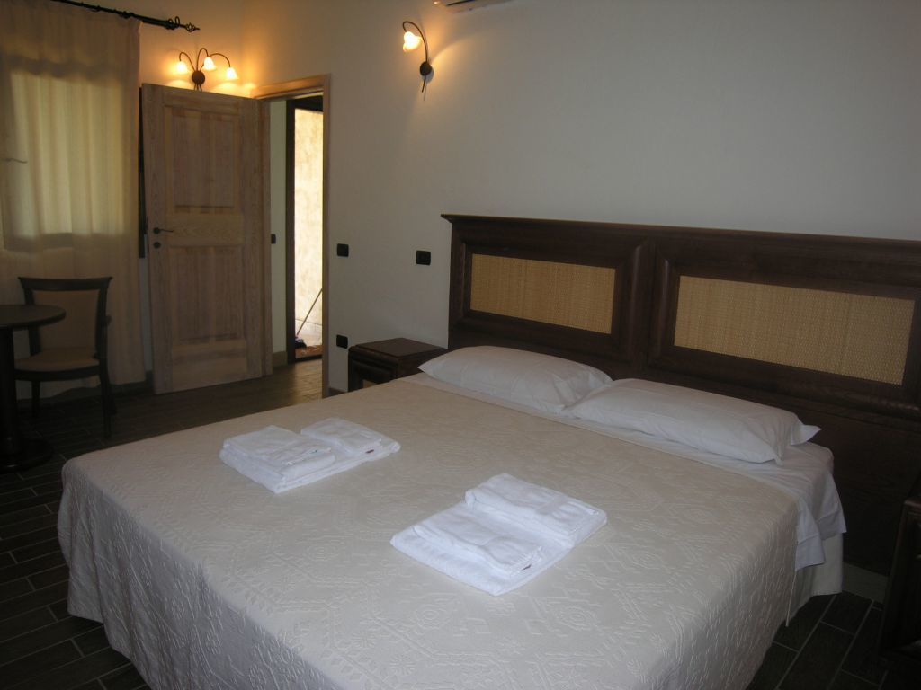 premium bedding, down duvets, desk, blackout curtains