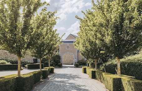 Front of property. Domaine des Terres du Val