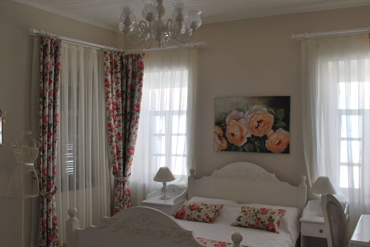 Habitación doble Deluxe | 2 habitaciones, ropa de cama de alta calidad y edredón