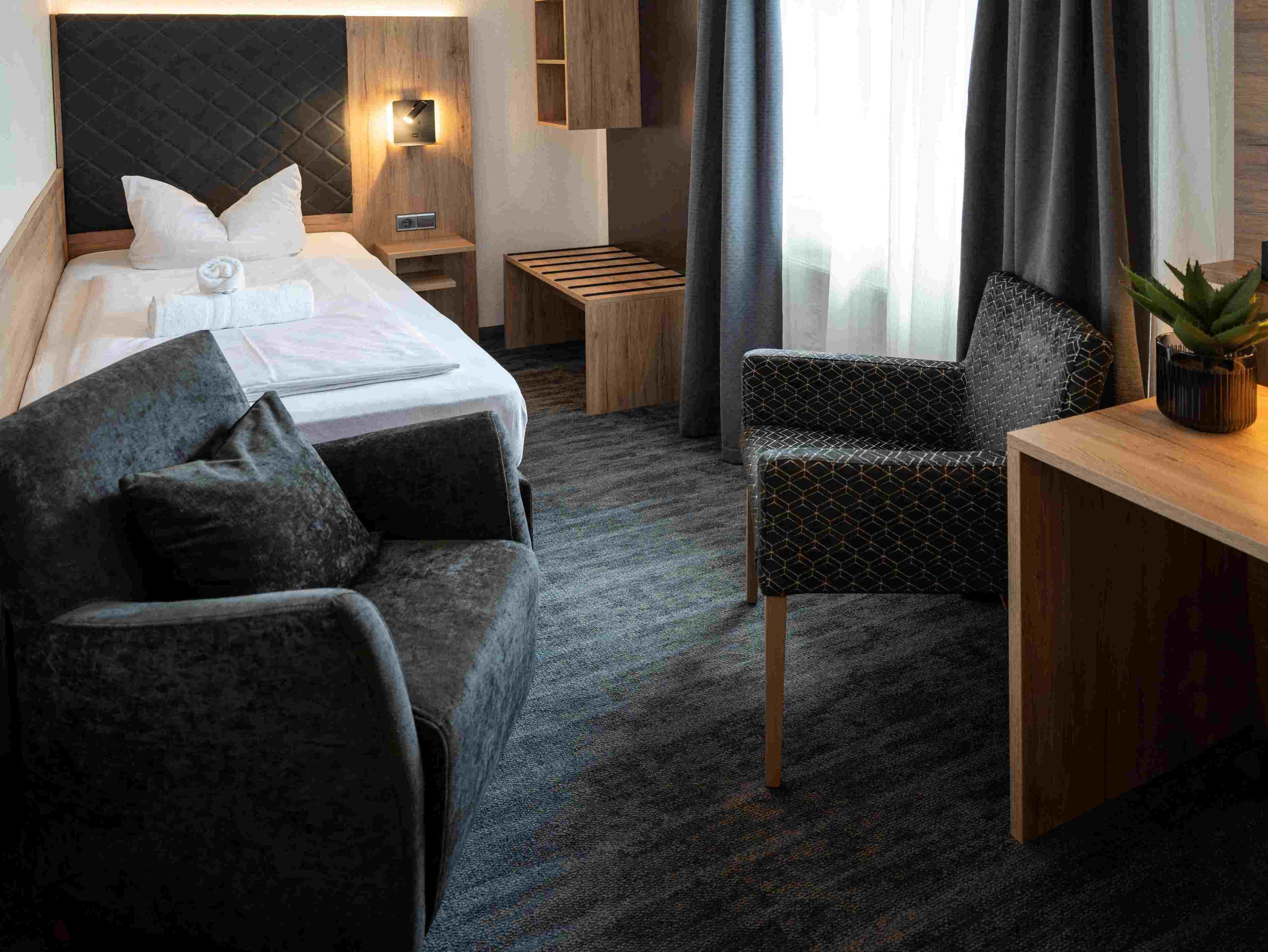 Standard Single Room, 1 Twin Bed, Non Smoking | Individually decorated, desk, laptop workspace, free WiFi