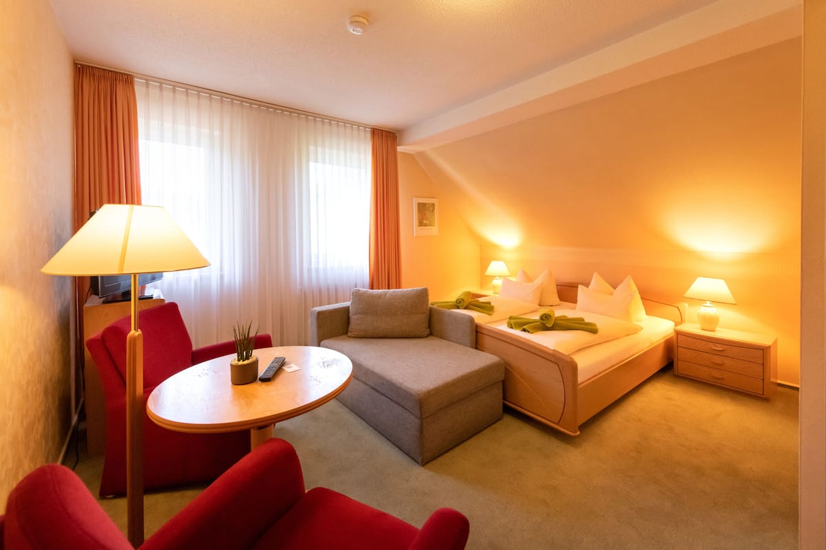 Familien-Doppelzimmer, 1Â King-Bett, Nichtraucher | Wohnbereich