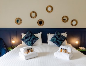 Bureau, Wi-Fi gratuit, draps fournis