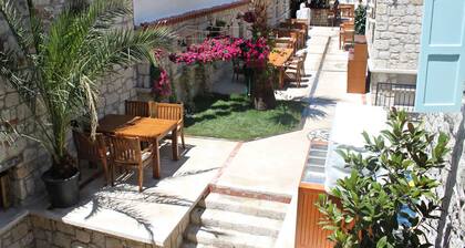 Erendira Hotel - Special Class