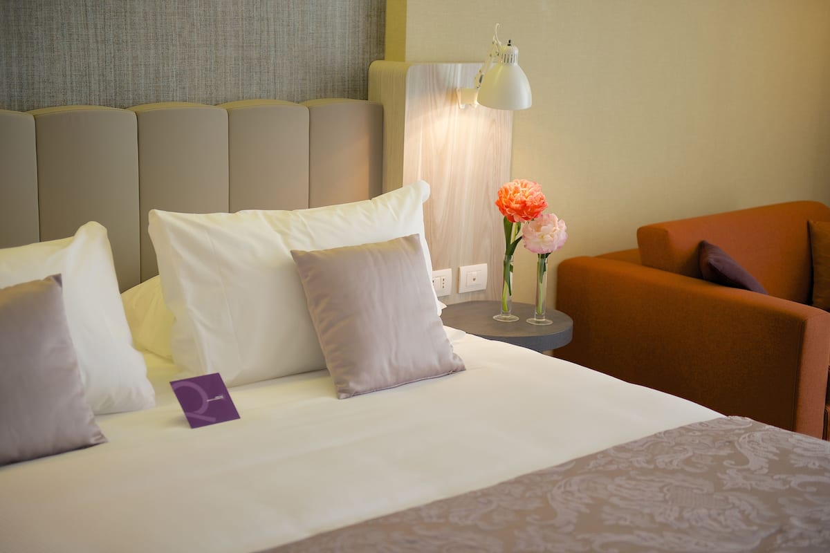 Premium bedding, minibar, in-room safe, desk