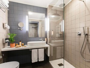 Premium bedding, minibar, in-room safe, desk - Mercure Firenze Centro (Florence)