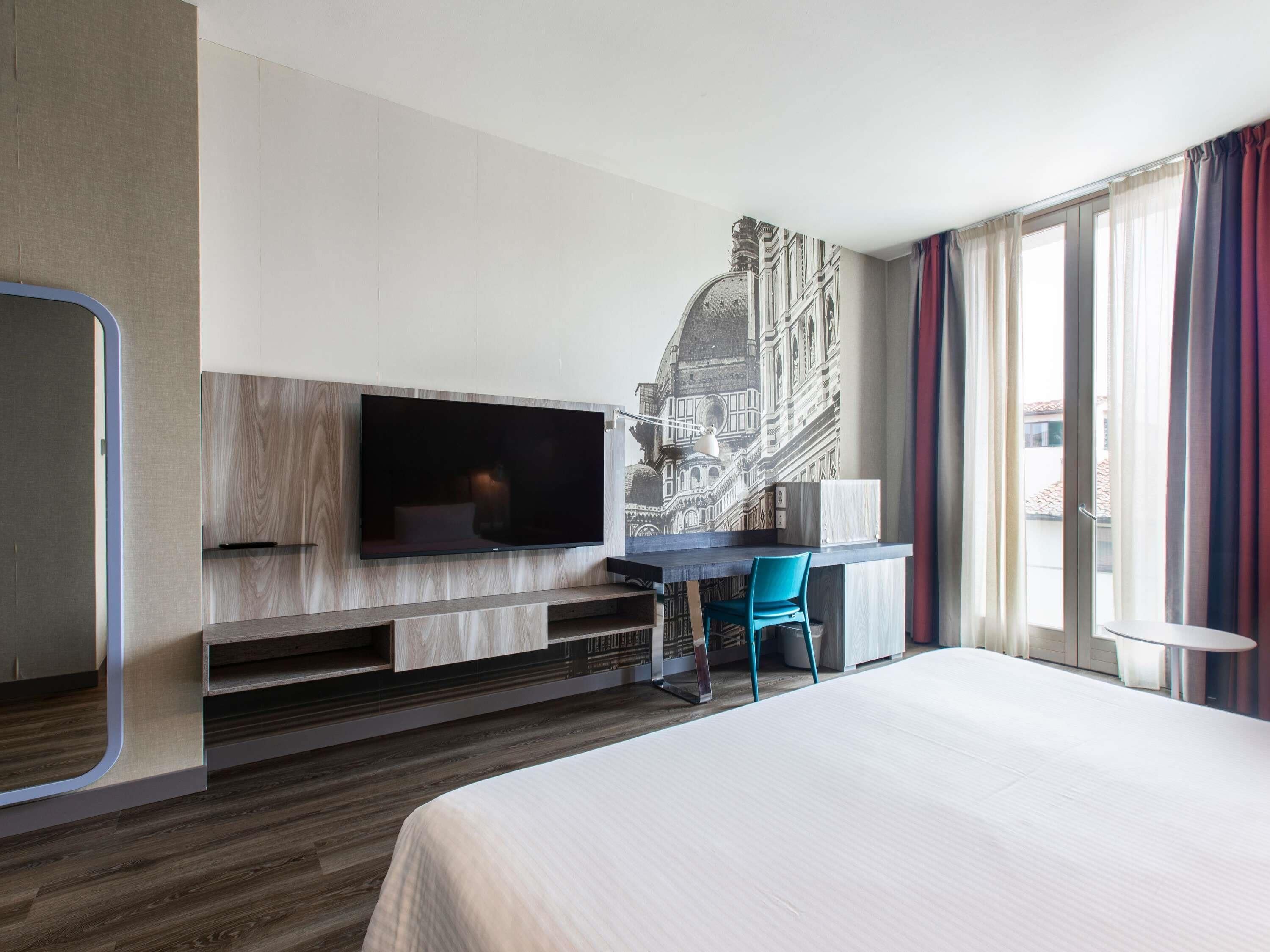 Classic Room | Premium bedding, minibar, in-room safe, desk