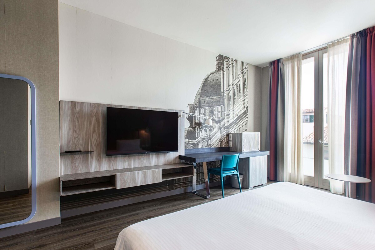 Chambre classique | Literie de qualité, minibar, coffre-fort, bureau