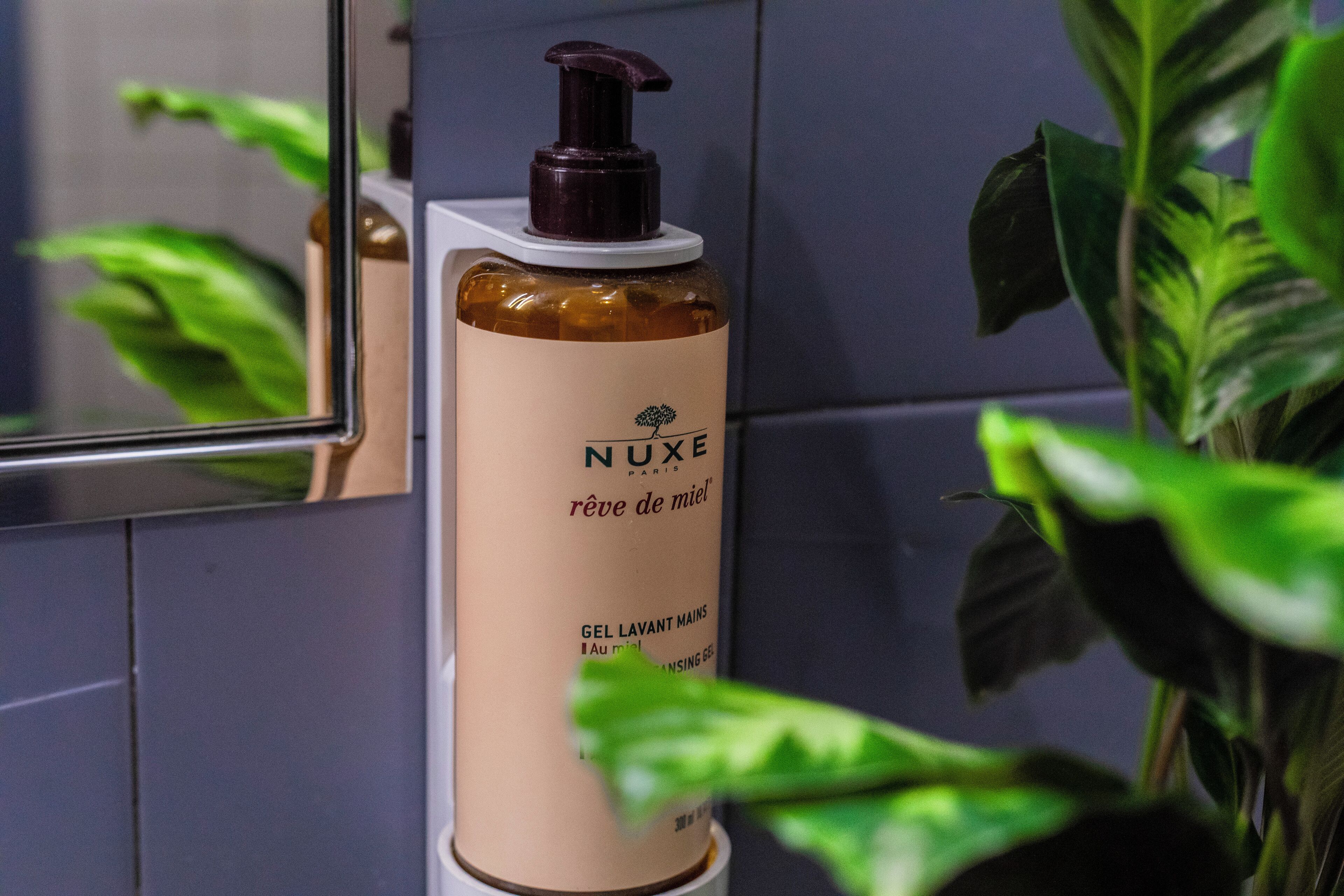 superior room | bathroom | eco-friendly toiletries, hair dryer, bidet, towels