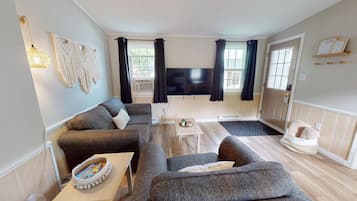 Cottage, 2 Bedrooms | Living area | Flat-screen TV