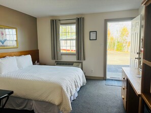 Rom – standard, 1 queensize-seng | Skrivebord, strykejern/-brett, wi-fi (inkludert) og sengetøy