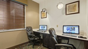 Business center - Best Western Lindsay Inn & Suites (Lindsay)