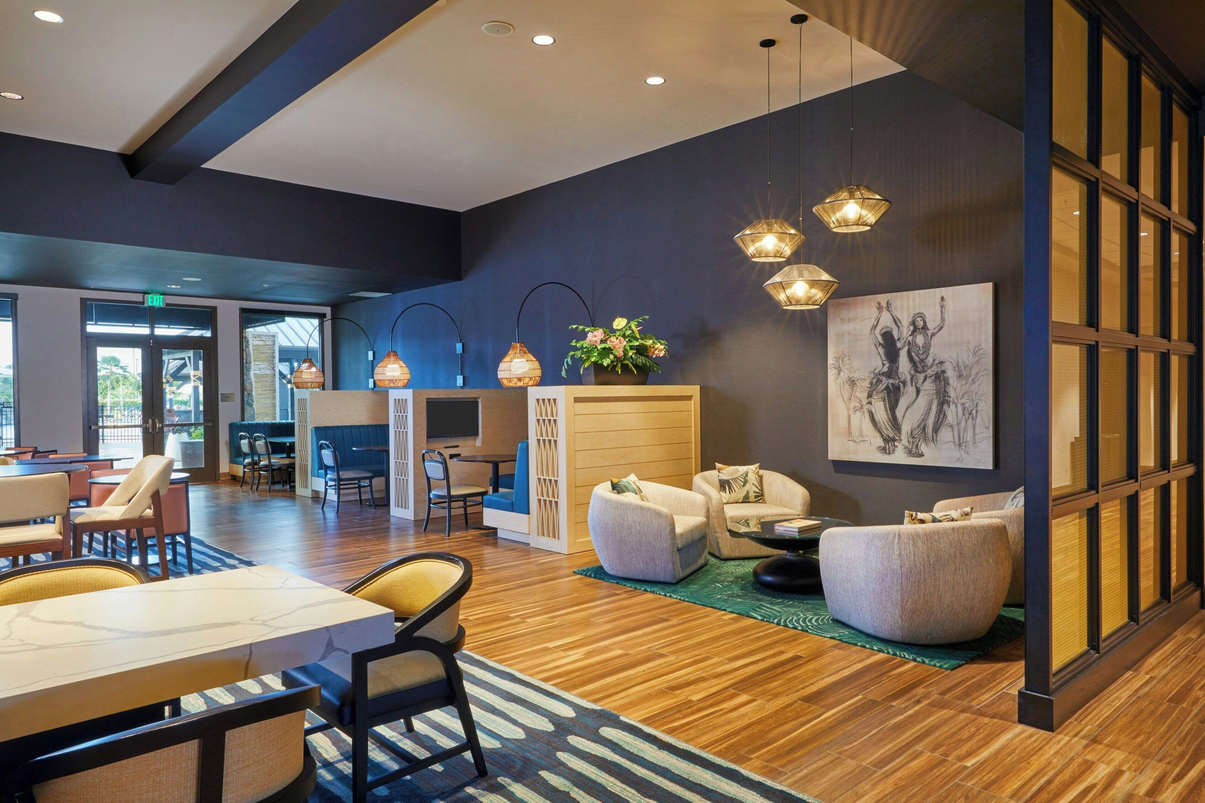 breakfast, lunch, dinner served; american cuisine