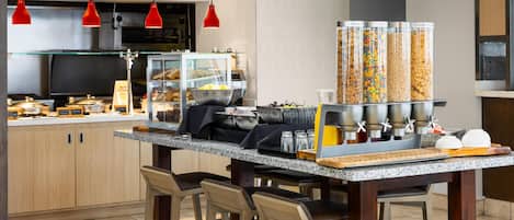 Daily continental breakfast (USD 14.00 per person)