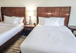 Luxe beddengoed, een kluis op de kamer, een bureau, gratis babybedden