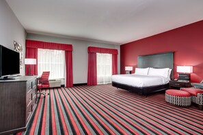 防过敏的被褥、办公桌、笔记本电脑工作区、遮光窗帘