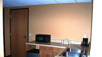 Fridge, microwave, coffee/tea maker