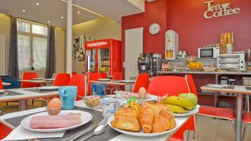 Daily buffet breakfast (EUR 8.50 per person)