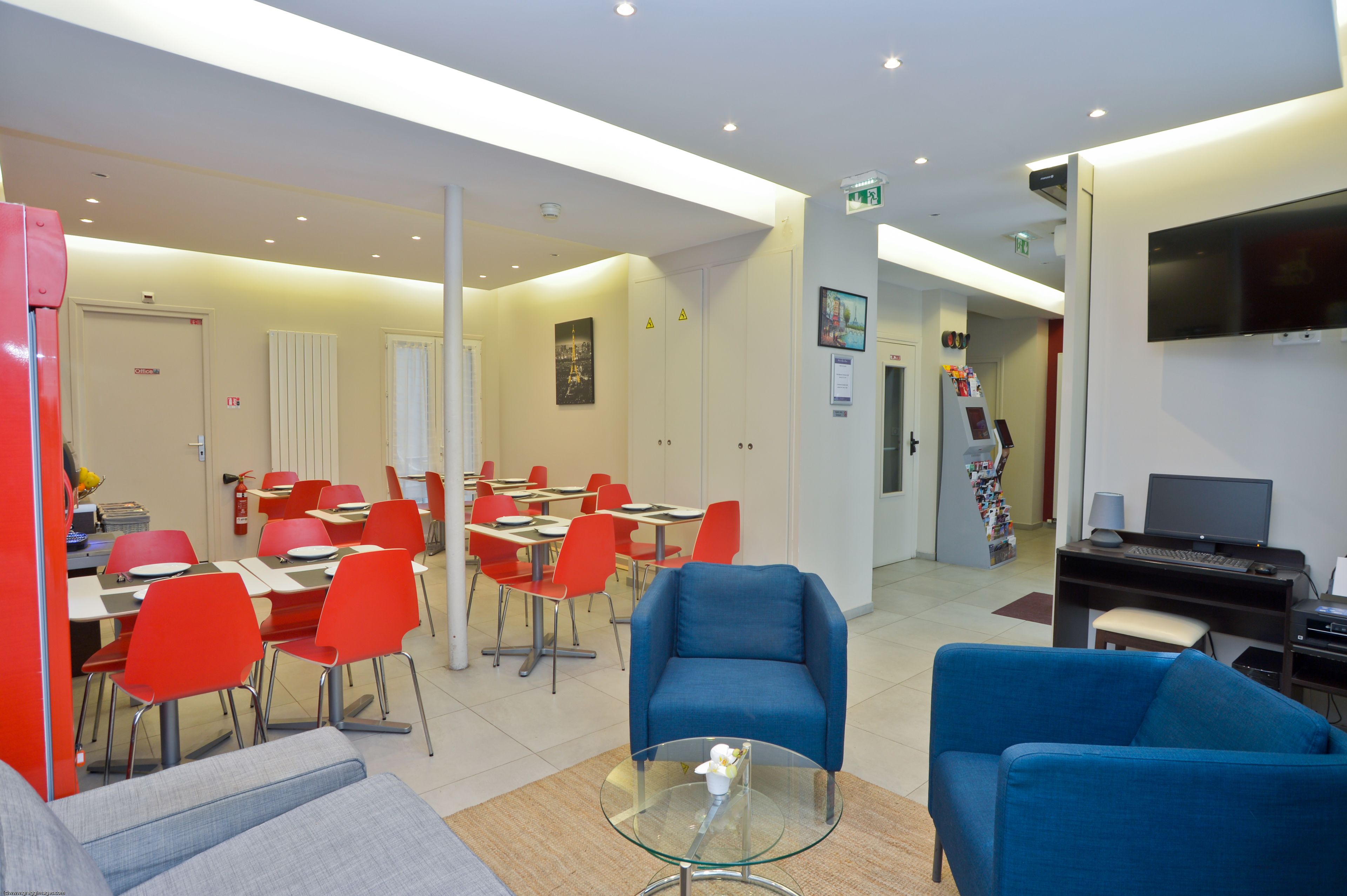 每日供应自助式早餐（每人 EUR 8.50）