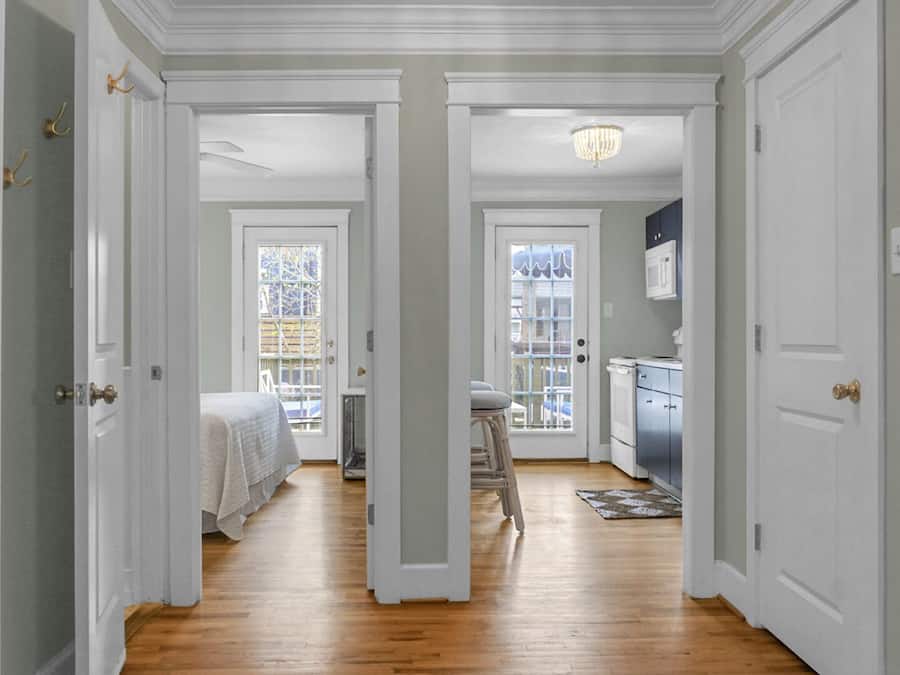 Family Suite, 1 King Bed with Sofa bed, Kitchen, Ground Floor (Innkeepers Suite) | Living area