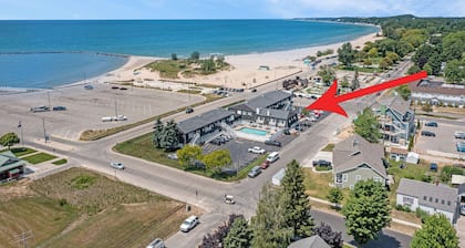 Snyder's Shoreline Inn