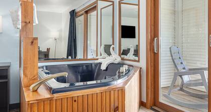 Snyder's Shoreline Inn