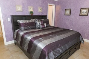 2 chambres, décor unique, ameublement unique