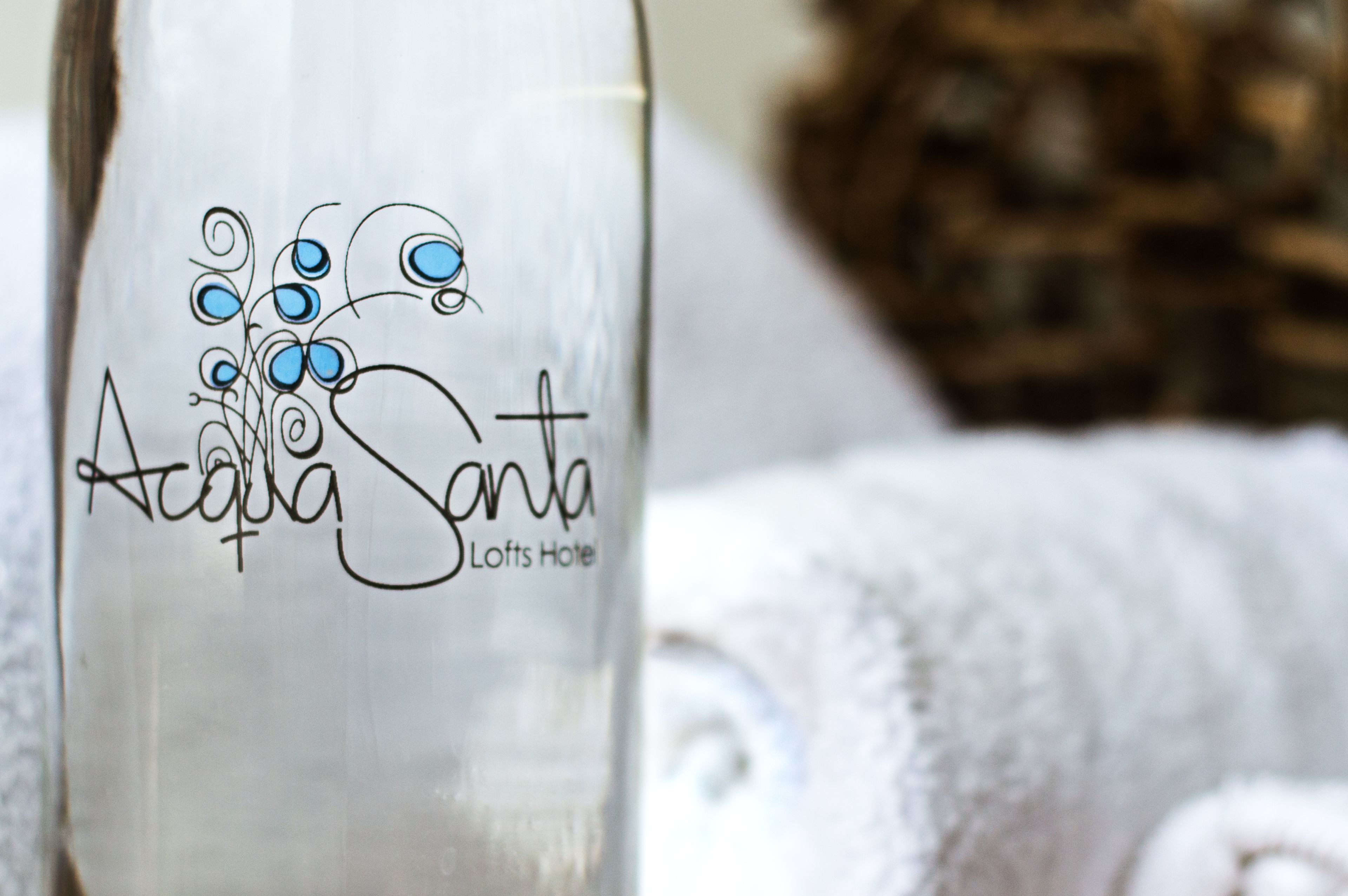 shower, rainfall showerhead, free toiletries, hair dryer